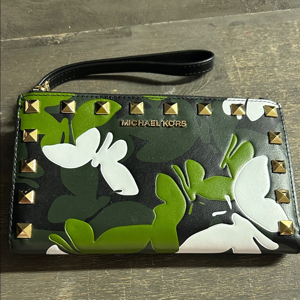 Michael Kors Adele Butterfly Camo Leather Smartphone‎ Wallet.